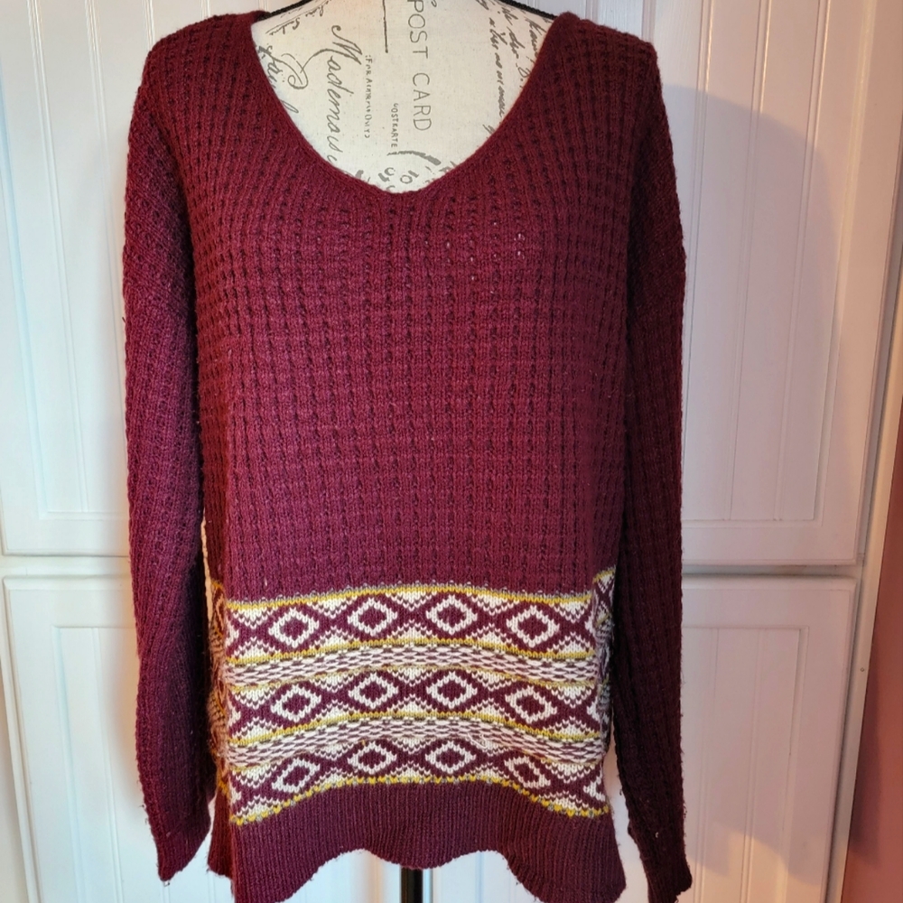 Hem & Thread sweater Size L